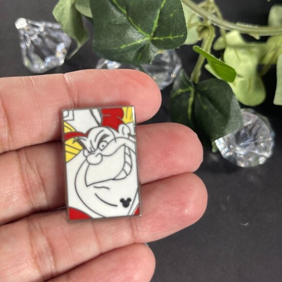 Disney Queen Heart Trading Pin Hidden Mickey Alice Wonderland Lapel Pin Gift Pin - Picture 4 of 8